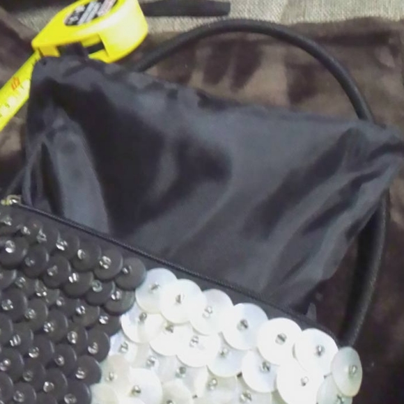 Rare Mother of Pearl Handbag! - Picture 5 of 11